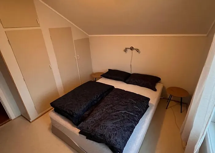 Pearl Near Mountains, Life And Northern Lights Semesterbostad Tromsø